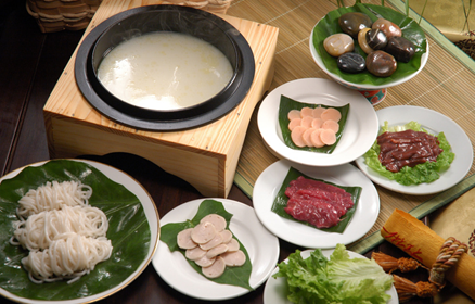 趣捞小火锅加盟最少要多少钱