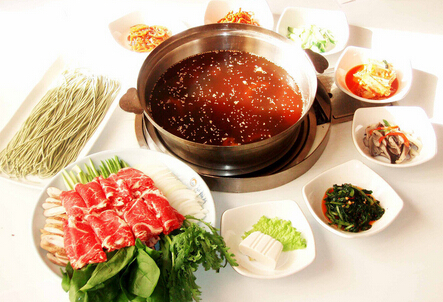 三锅演绎老火锅加盟最低费用