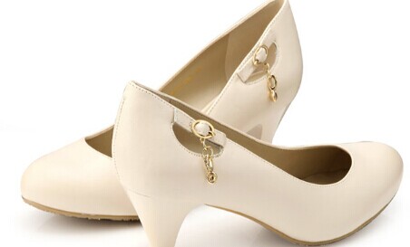 千百度女鞋加盟支持