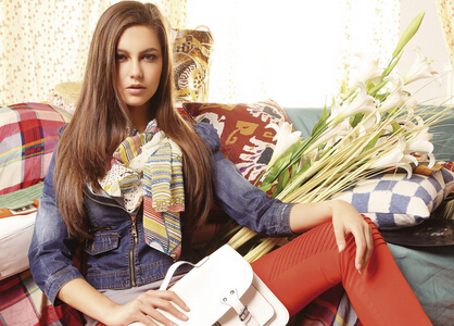 俏佳人服饰代理费