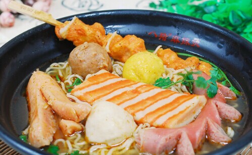 八猪麻辣烫加盟费