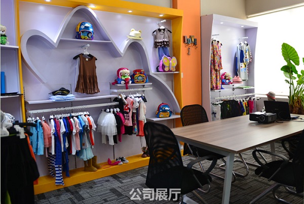 眯咻兔童装代理