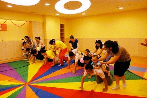 金宝贝早教加盟费是多少？月赚轻松过百万！