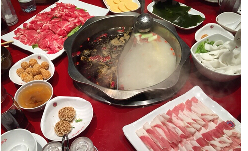 山城辣妹子火锅加盟需要多少钱？投资22万元，百万利润装腰包！