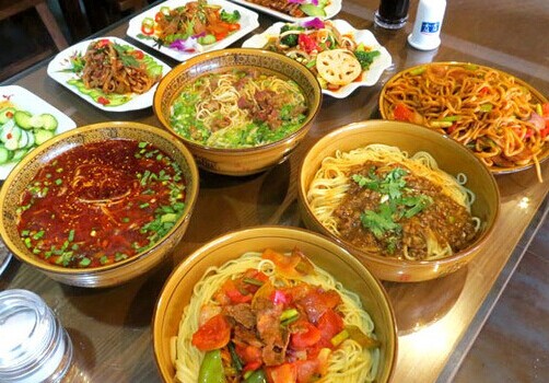 金大碗牛肉面加盟费多少钱？坐拥财富不是问题！