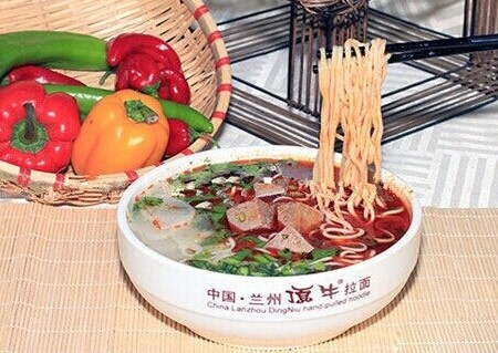 顶牛拉面加盟需要多少钱？50万元即可开店！