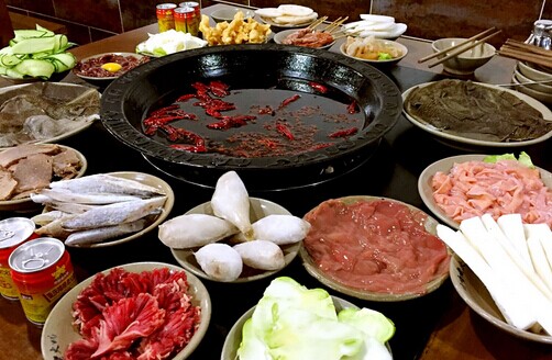 喳喳老火锅加盟要多少钱？投入几十万元，赚享一生！