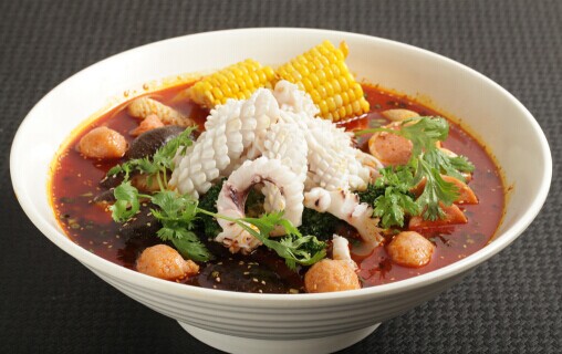 加盟辣洋洋麻辣烫需要多少钱?