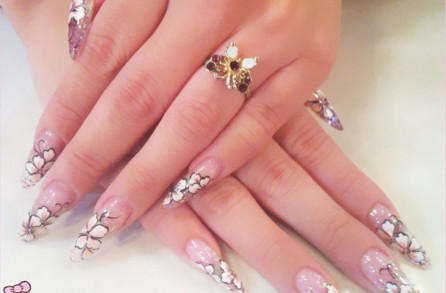 靓甲宝贝加盟费是多少？迷你店仅需3.38万元！