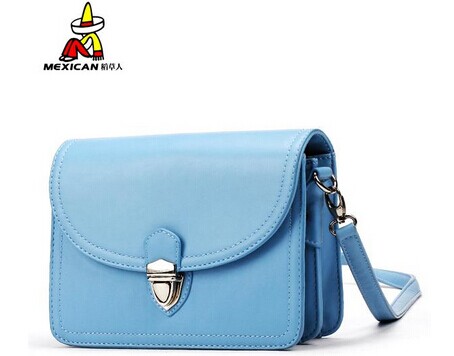 加盟稻草人皮具要多少钱？