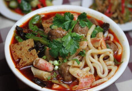 谢记麻辣烫加盟费是多少元?10万元加盟不是问题!