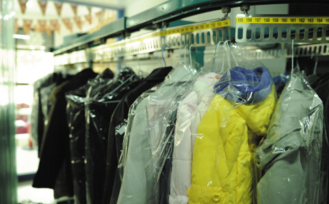 德奈福干洗加盟多少钱？10几万元助你赚大钱！