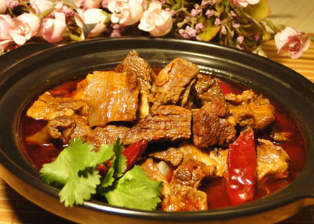 聚煲盆砂锅加盟费是多少?