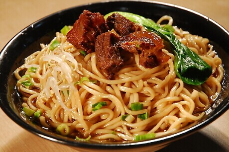 金大碗牛肉面加盟最少要多少钱?