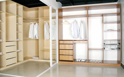 顶固衣柜加盟费是多少?30万元可圆创业梦!