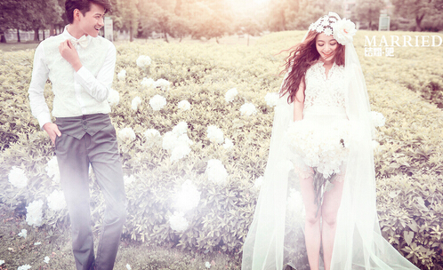 V2婚纱摄影加盟费是多少?50万元开启成功大门!