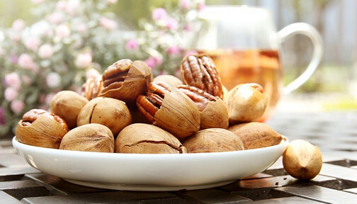 丫蜜零食星球加盟费