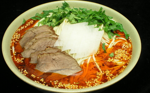 全麦道周氏牛肉面加盟费