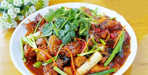 傻子张大盘鸡加盟店多少钱