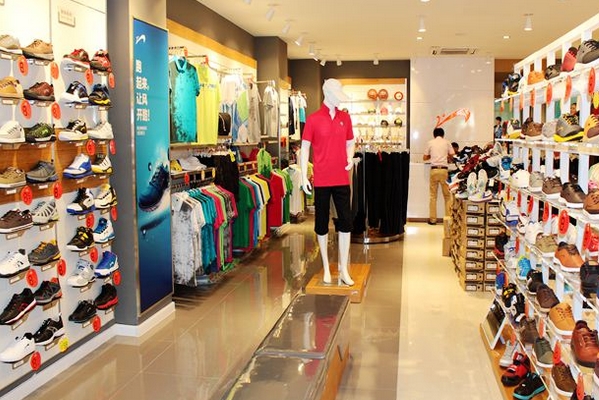 贵人鸟加盟门店