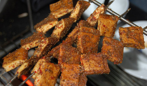 火焰山烧烤加盟店需要多少钱？