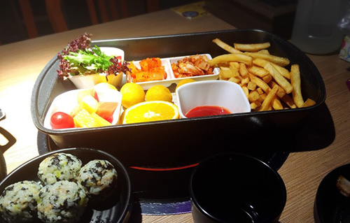 詹姆仕皇冠猴芝士排骨主题餐厅加盟费