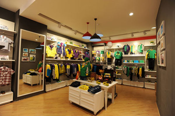 qq星童装加盟店