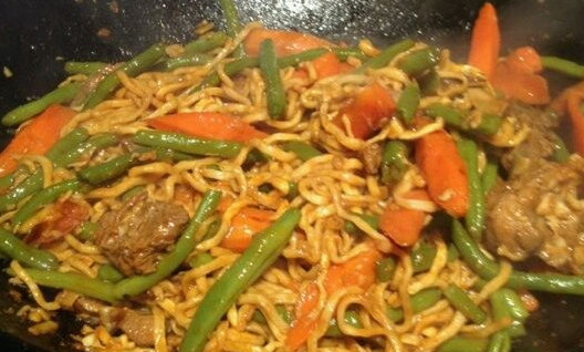 春之水铁锅焖面加盟