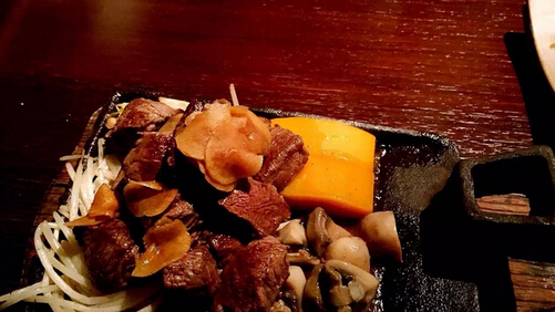 Hatsune隐泉日式料理加盟