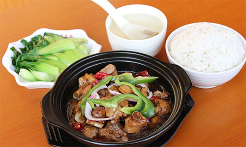一品轩黄焖鸡米饭加盟
