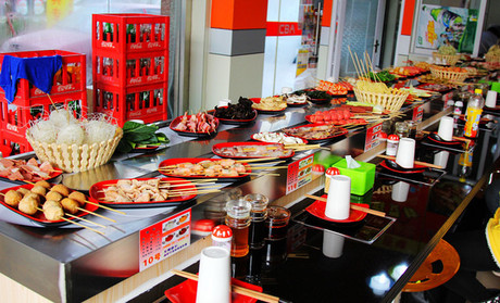 千串百味旋转小火锅加盟