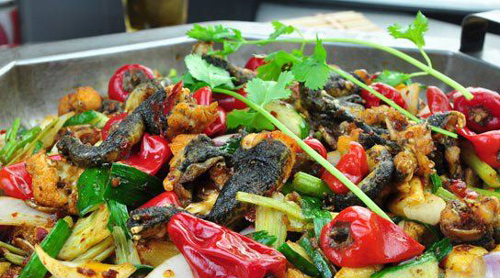 华华火锅加盟费是多少？最少要81.8万元！