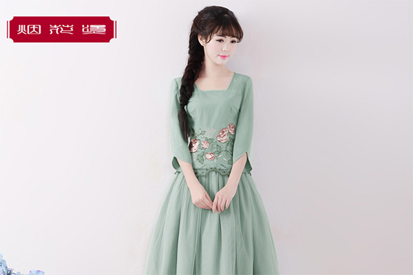 烟花烫女装加盟店