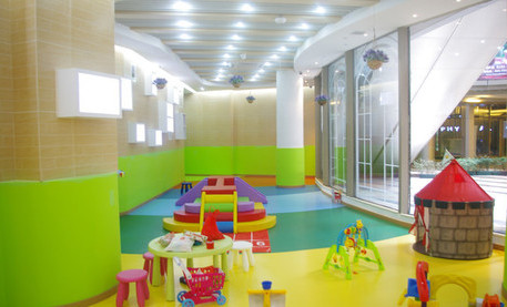 扑扑鲸亲子游泳中心加盟