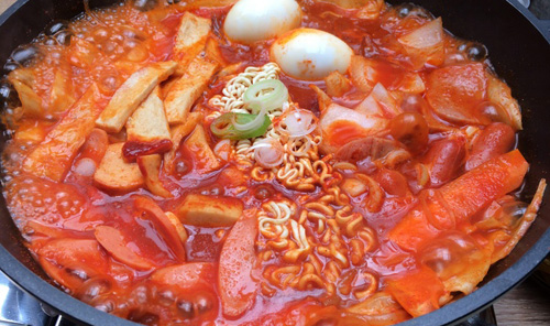 辛火年糕火锅加盟