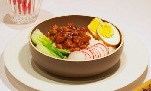 呆玩卤肉饭加盟