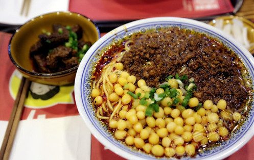 渝伢子重庆小面加盟