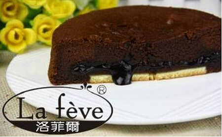 洛菲尔面包坊加盟