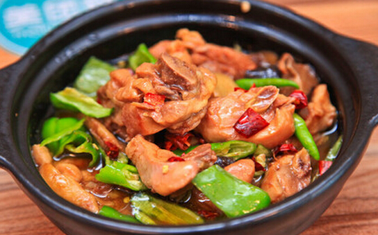 纯香居黄焖鸡米饭加盟需要多少钱？