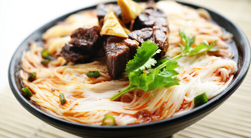 热府鲜肉小锅米线加盟