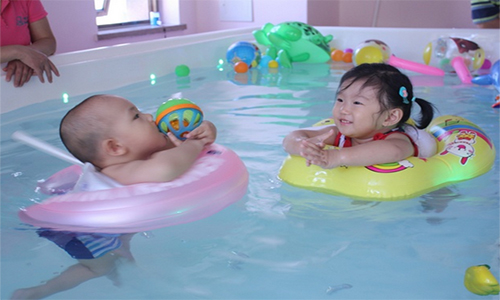 小鸭先知婴儿游泳馆加盟