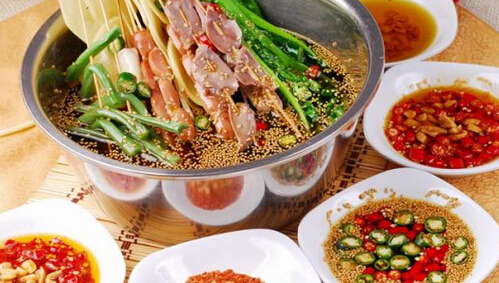 店小二串串香加盟