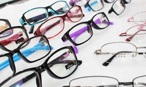 明月眼镜加盟
