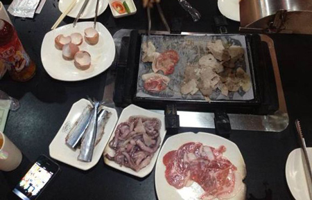 名岛自助烤肉加盟