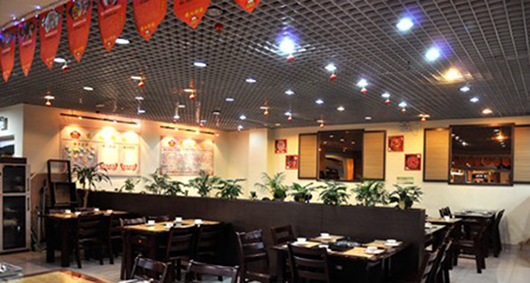 巴湘情傻儿焖锅加盟店