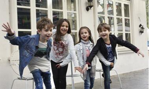 小神龙童装加盟