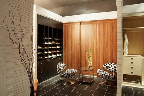 怡萧行衣柜加盟