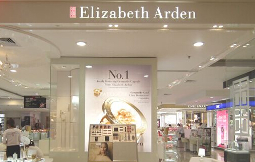 伊丽莎白雅顿加盟