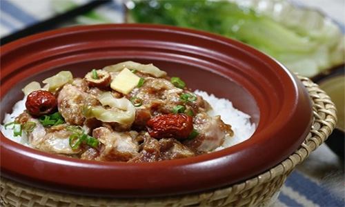 依立紫砂煲仔饭加盟