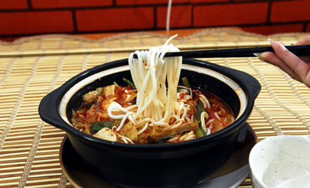 一锅香过桥米线加盟